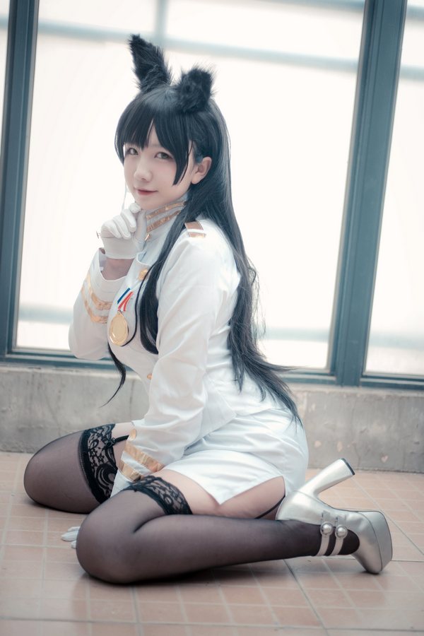 人气Coser@阿半今天很开心 爱宕 [24P/103MB]