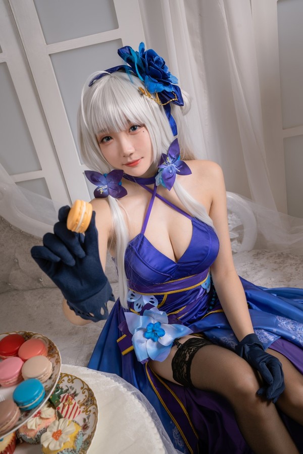 网红Coser@瓜希酱 光辉 茶会 [18P/88MB]