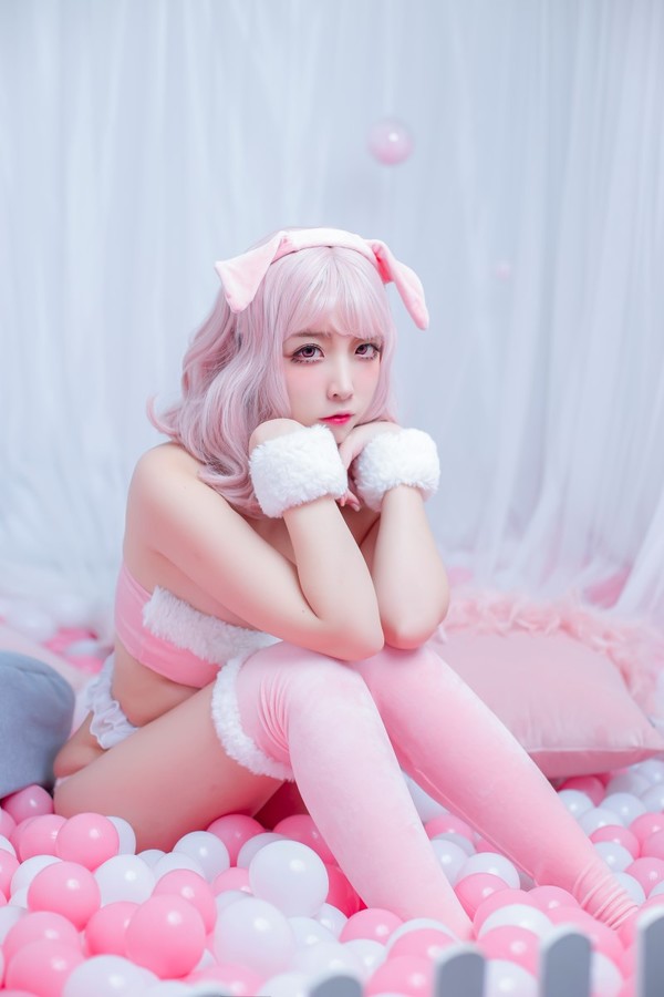 人气Coser@二佐Nisa 私房粉猪 [33P/293MB]