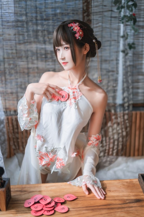 人气Coser@三度_69 肚兜 [32P/214MB]