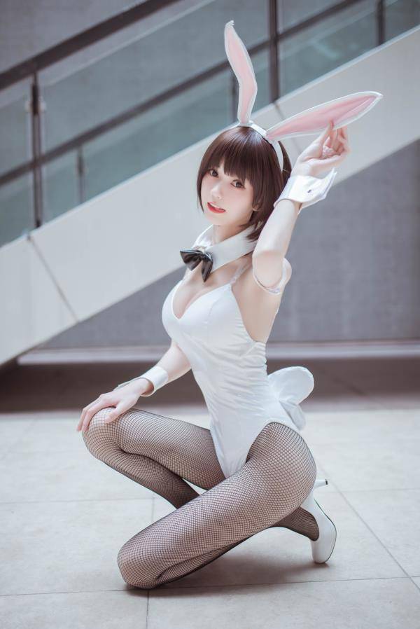 [Cosplay]你的负卿 – 圣人惠兔女郎【23P/106M】