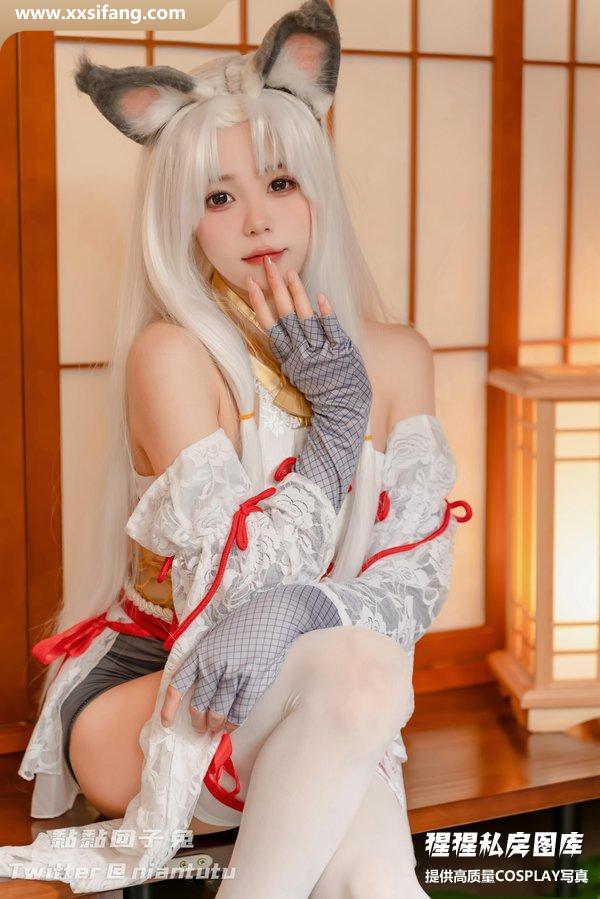 咬一口兔娘ovo COSPLAY写真集《白丝胡桃 》超高清套图下载[40P/538M]