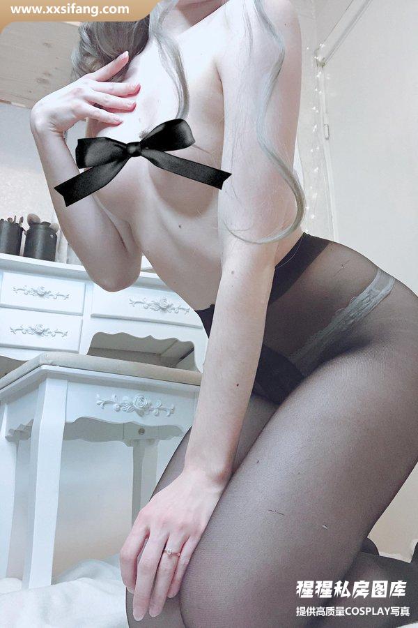 CandyBall写真集《Implied Nude with Stockings》高清套图下载[27P]