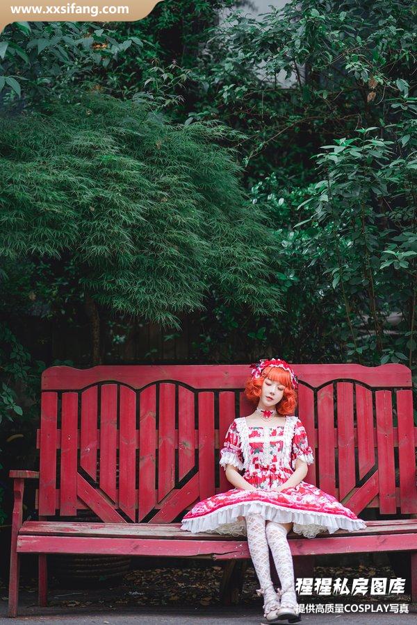 阿包也是兔娘写真集《lolita红裙2》高清套图下载[28P]