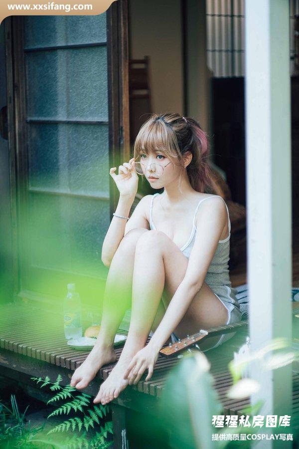 ElyEE子写真集《Patreon aug》高清套图下载[51P]